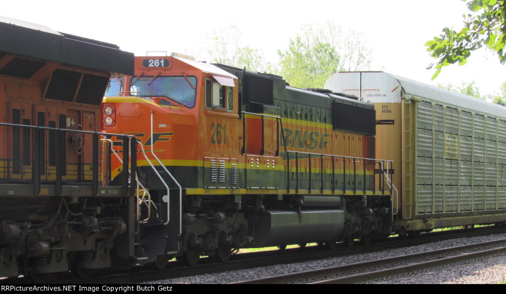 BNSF 261